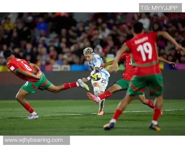 球迷：我们都在见证他的成长